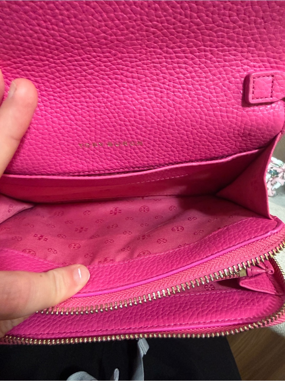 Tory Burch Hot Pink Pebbled Leather Crossbody - Picture 7 of 8